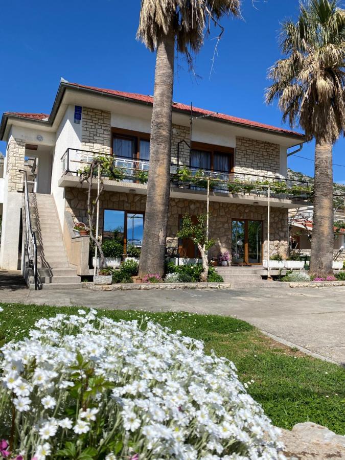 Apartment 4 Palme