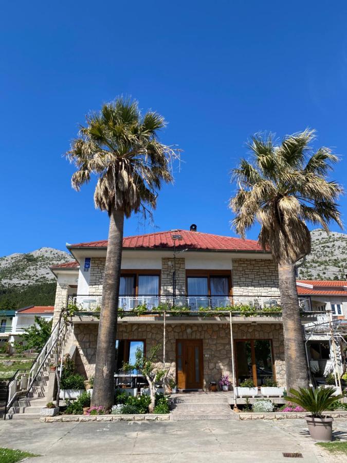 4 Palme Starigrad Paklenica