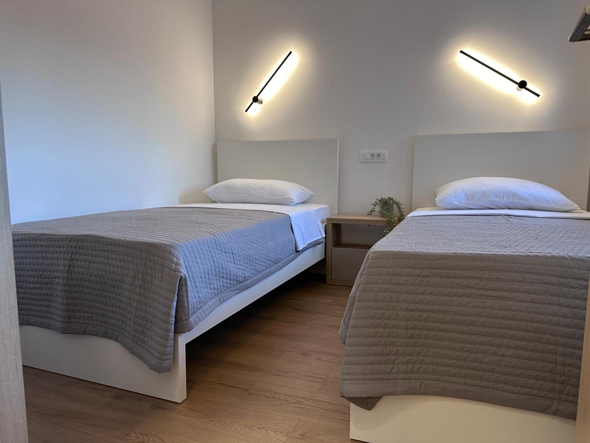 4 Palme Apartment Starigrad Paklenica