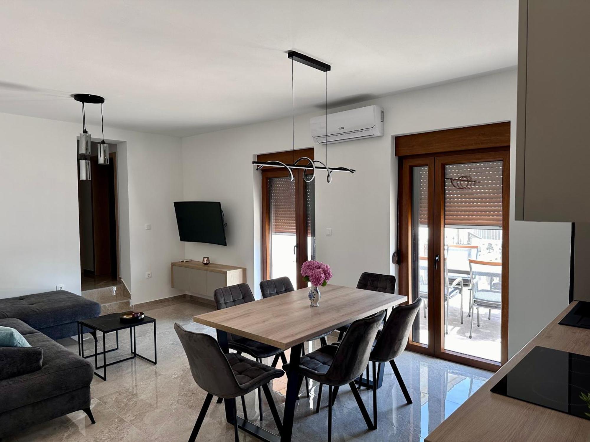 4 Palme Starigrad Paklenica