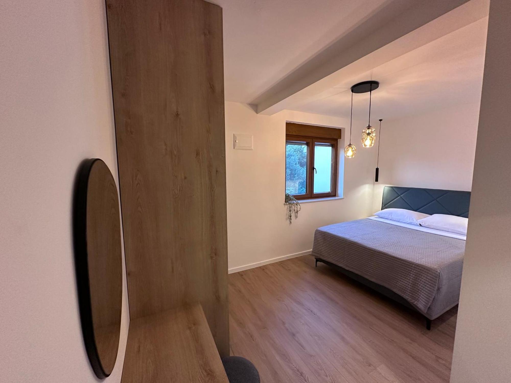 4 Palme * Starigrad Paklenica