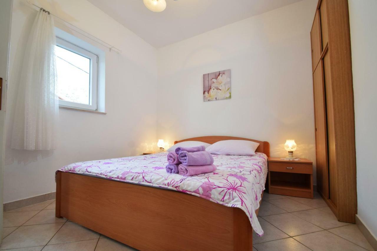 4 Palme Starigrad Paklenica