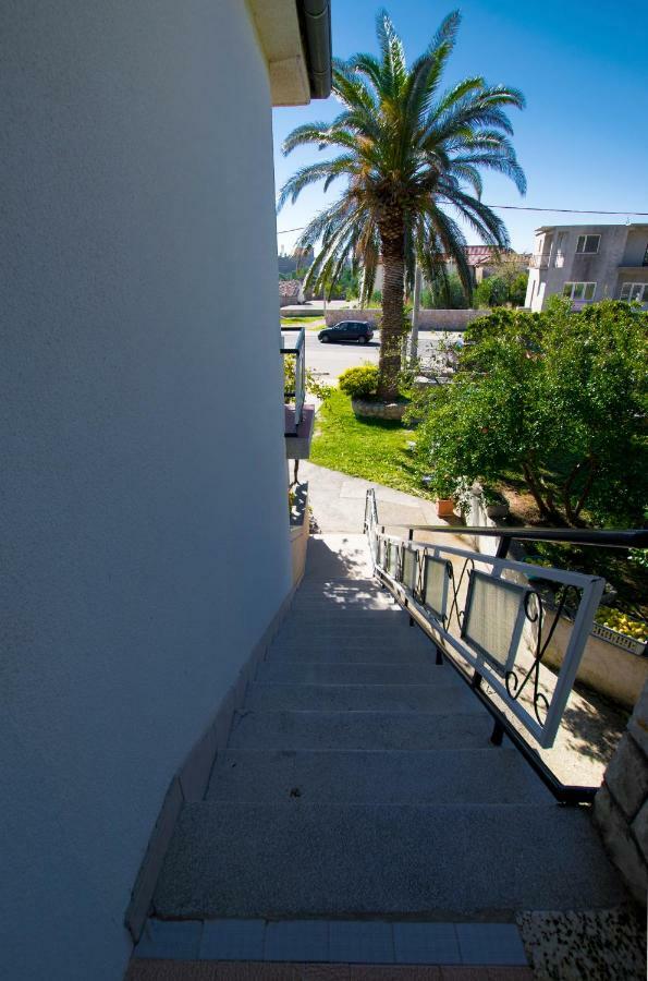 4 Palme Apartment Starigrad Paklenica
