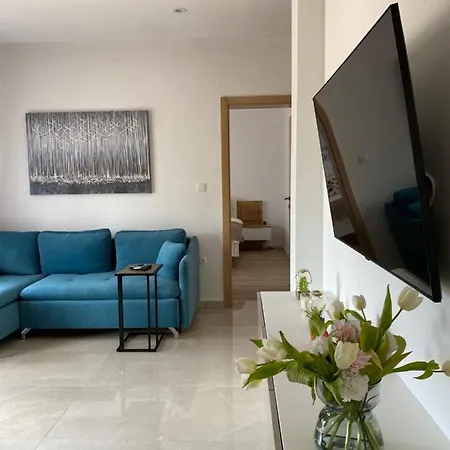 Apartmani 4 Palme Starigrad Paklenica Exterior foto
