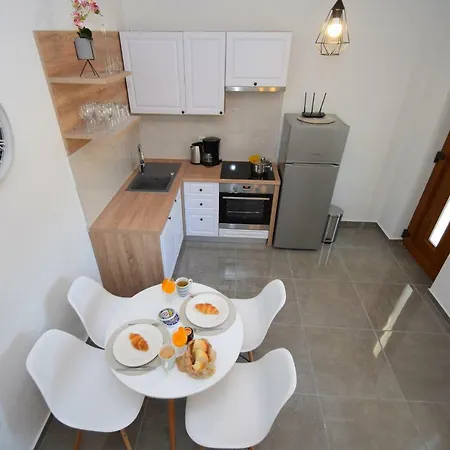 Apartmani 4 Palme Starigrad Paklenica Exterior foto