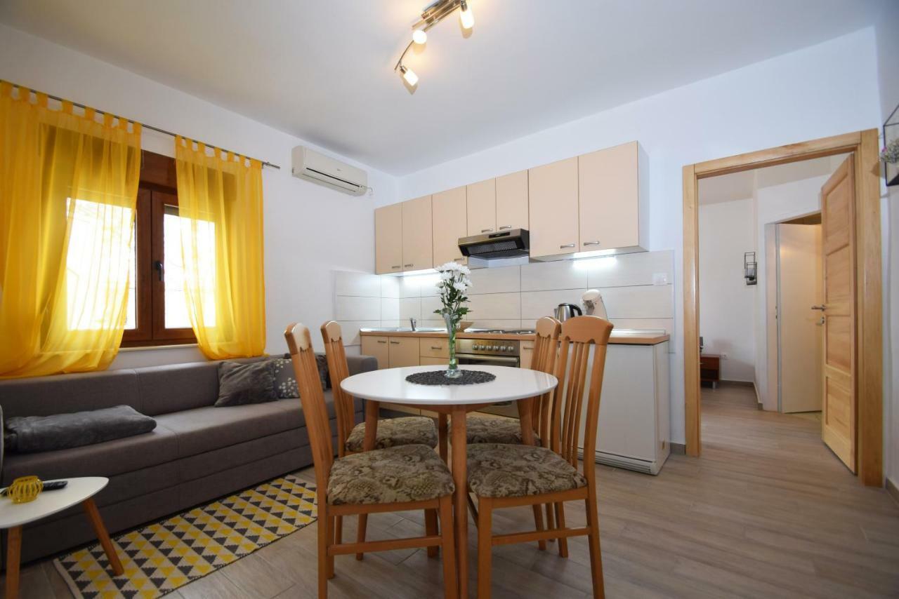 Apartment 4 Palme *