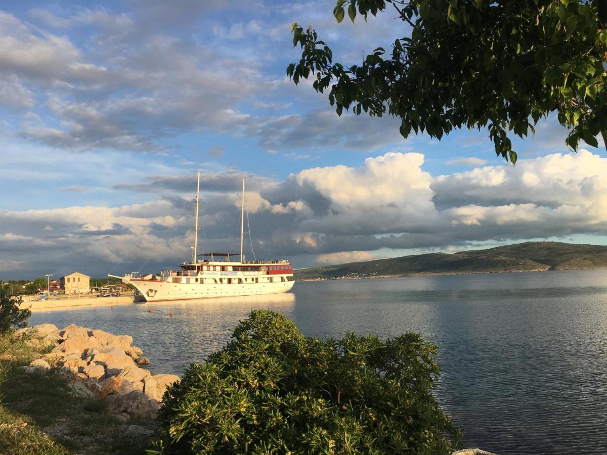 Apartment 4 Palme Starigrad Paklenica